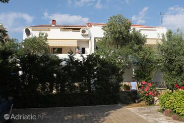 Novalja, Pag, Object 6504 - Appartementen with pebble beach.