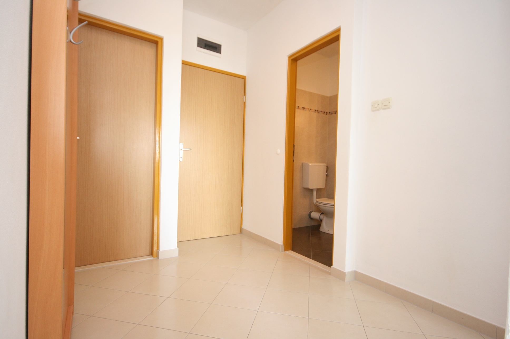 Two bedroom apartment near beach Mandre, Pag  A-a
