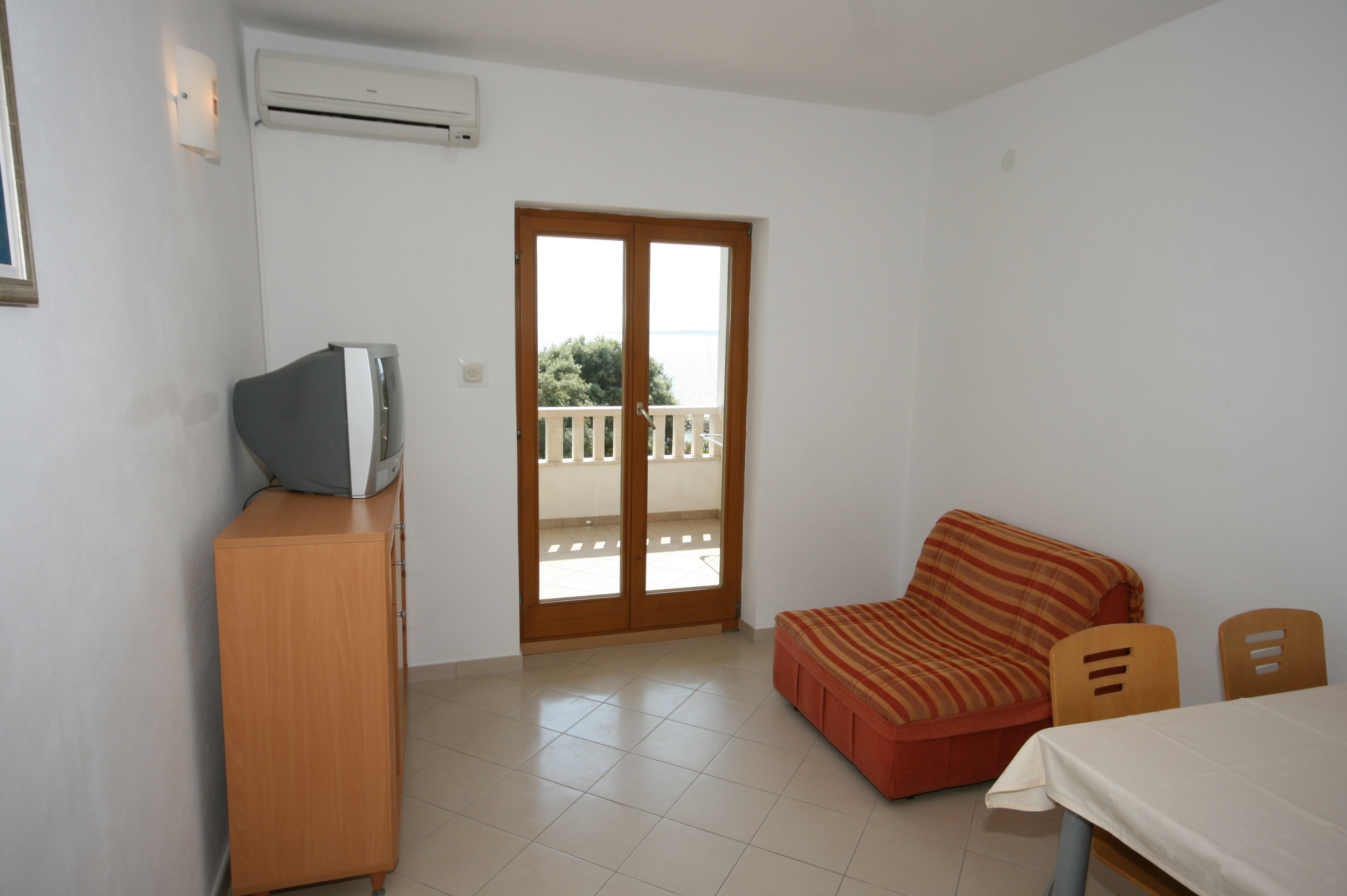 Two bedroom apartment near beach Mandre (Pag) (A-6518-a) Two bedroom apartment near beach Mandre (Pag) (A-6518-a)