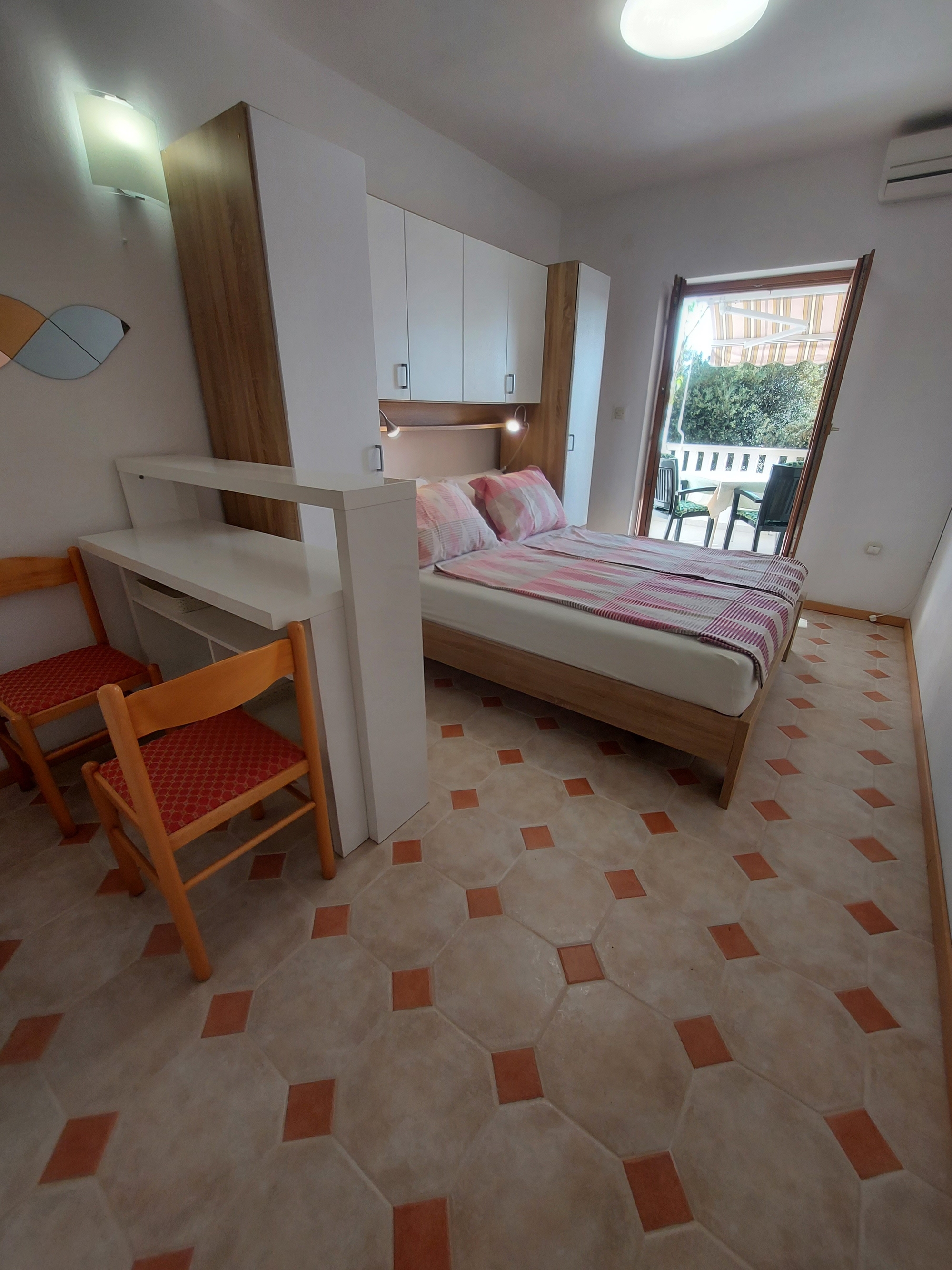 Studio flat near beach Mandre, Pag (AS-6518-a) Studio flat near beach Mandre, Pag (AS-6518-a)