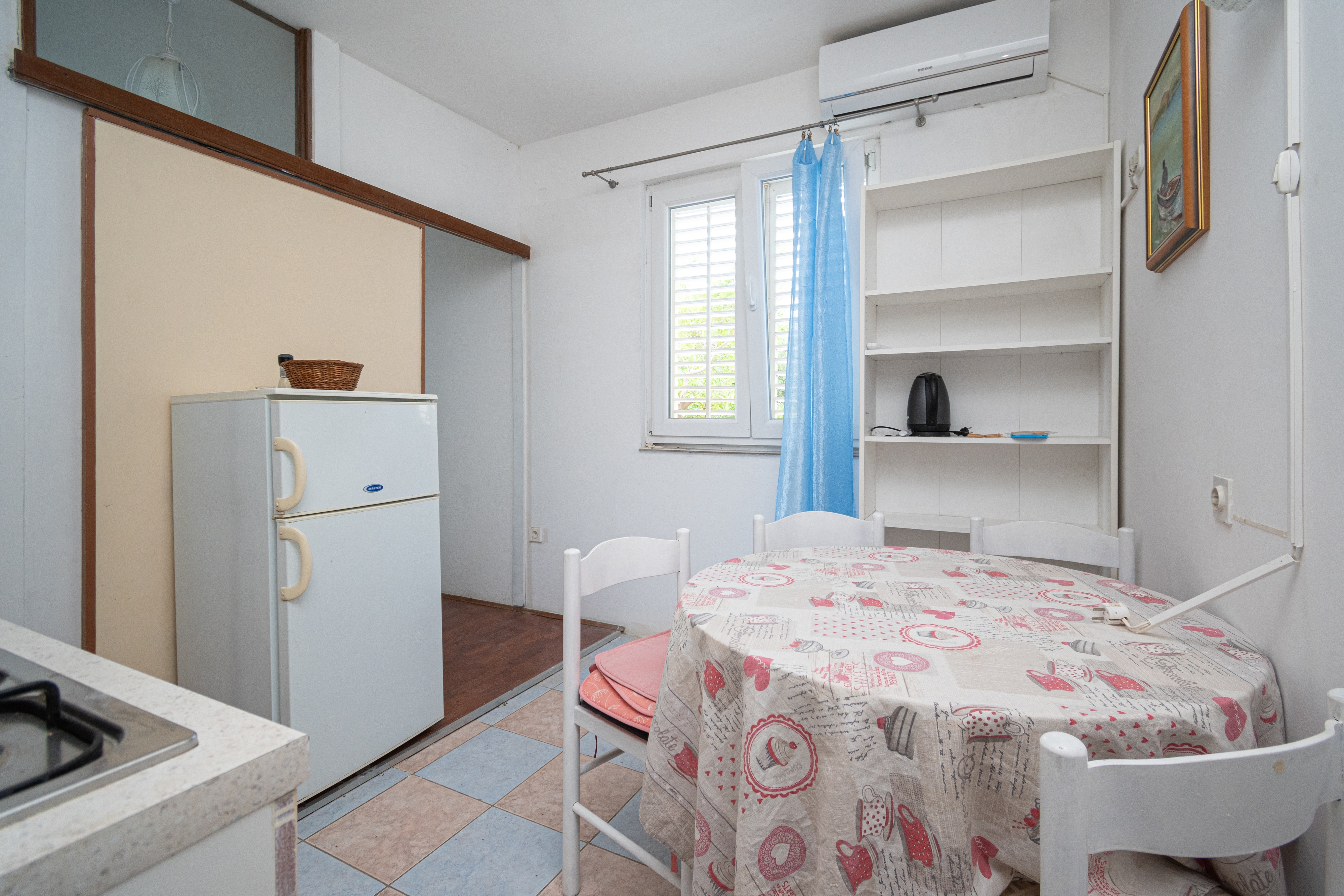 Two bedroom apartment near beach Vidalići, Pag (A-6519-c)