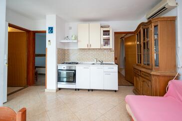 Vidalići, Kitchen in the apartment, air condition available, (pet friendly) and WiFi.