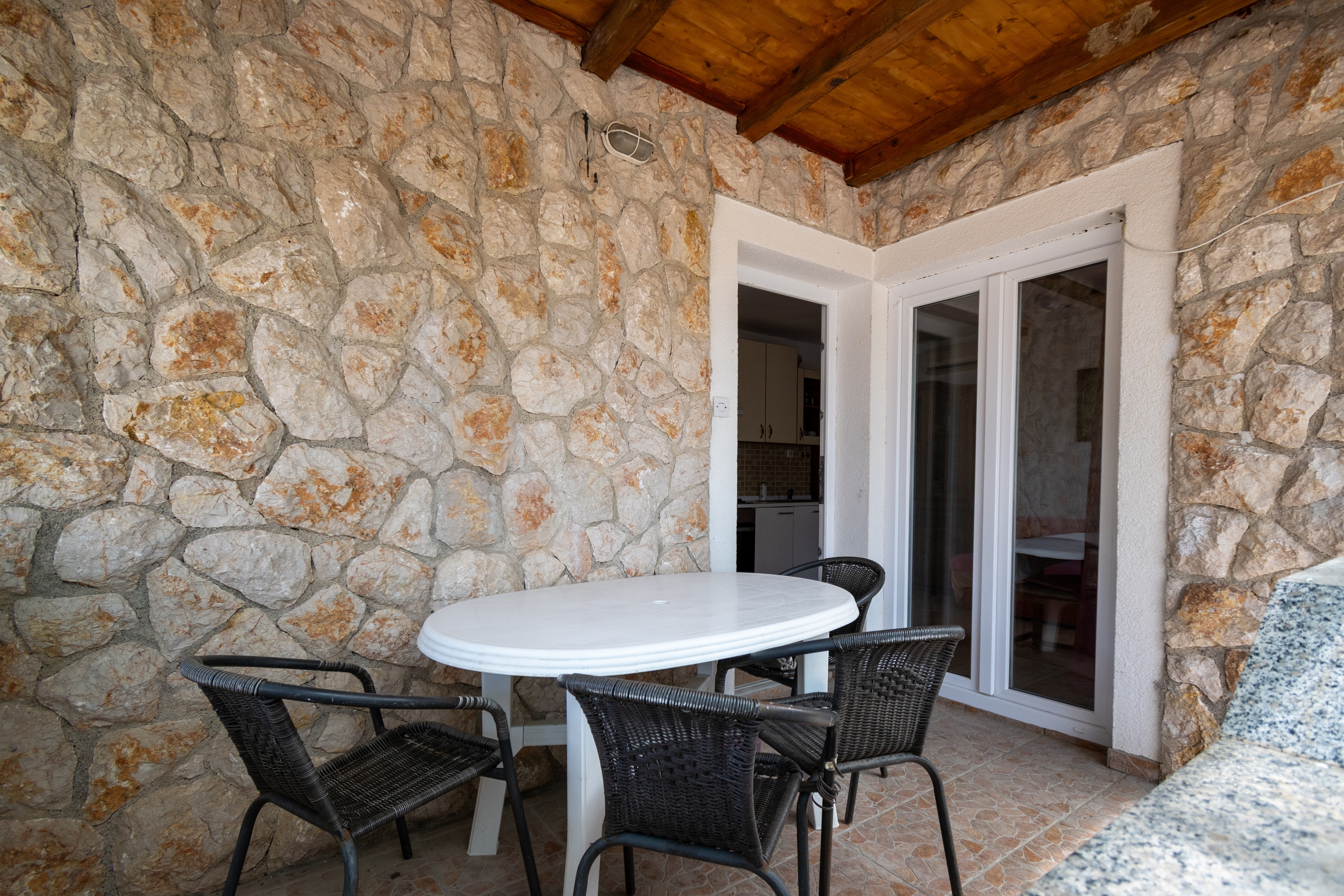 Two bedroom apartment near beach Vidalići, Pag  A-e