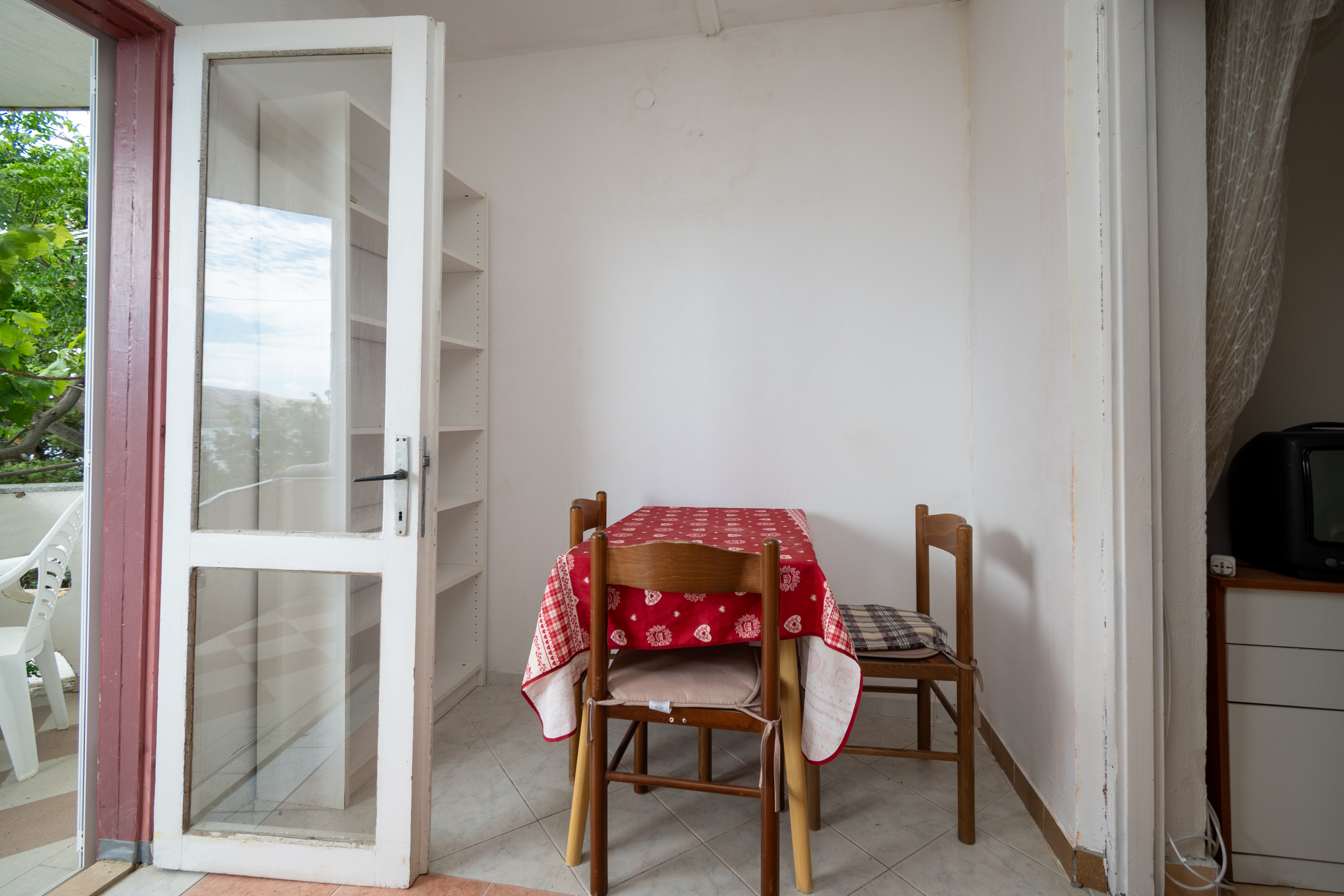 Studio flat near beach Vidalići, Pag (AS-6519-a)