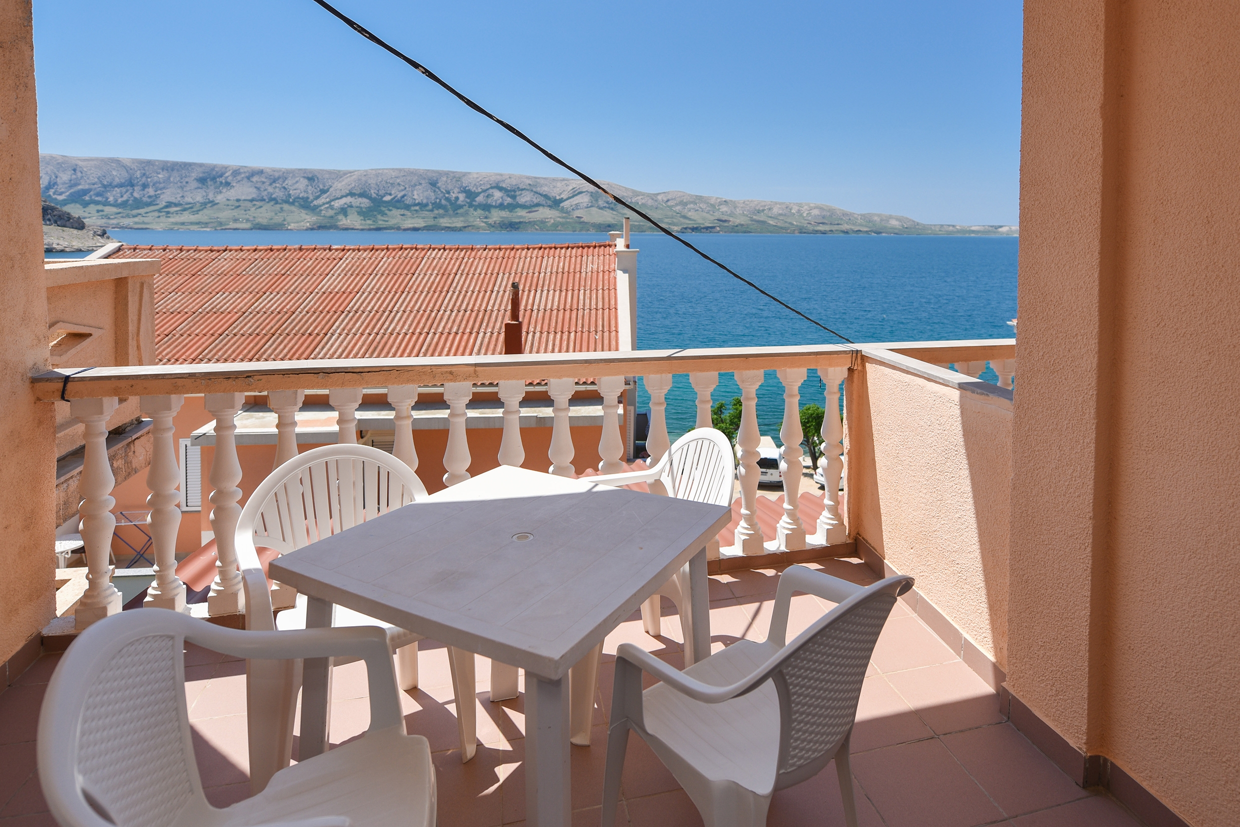 One bedroom apartment near beach Metajna, Pag (A-6522-e)
