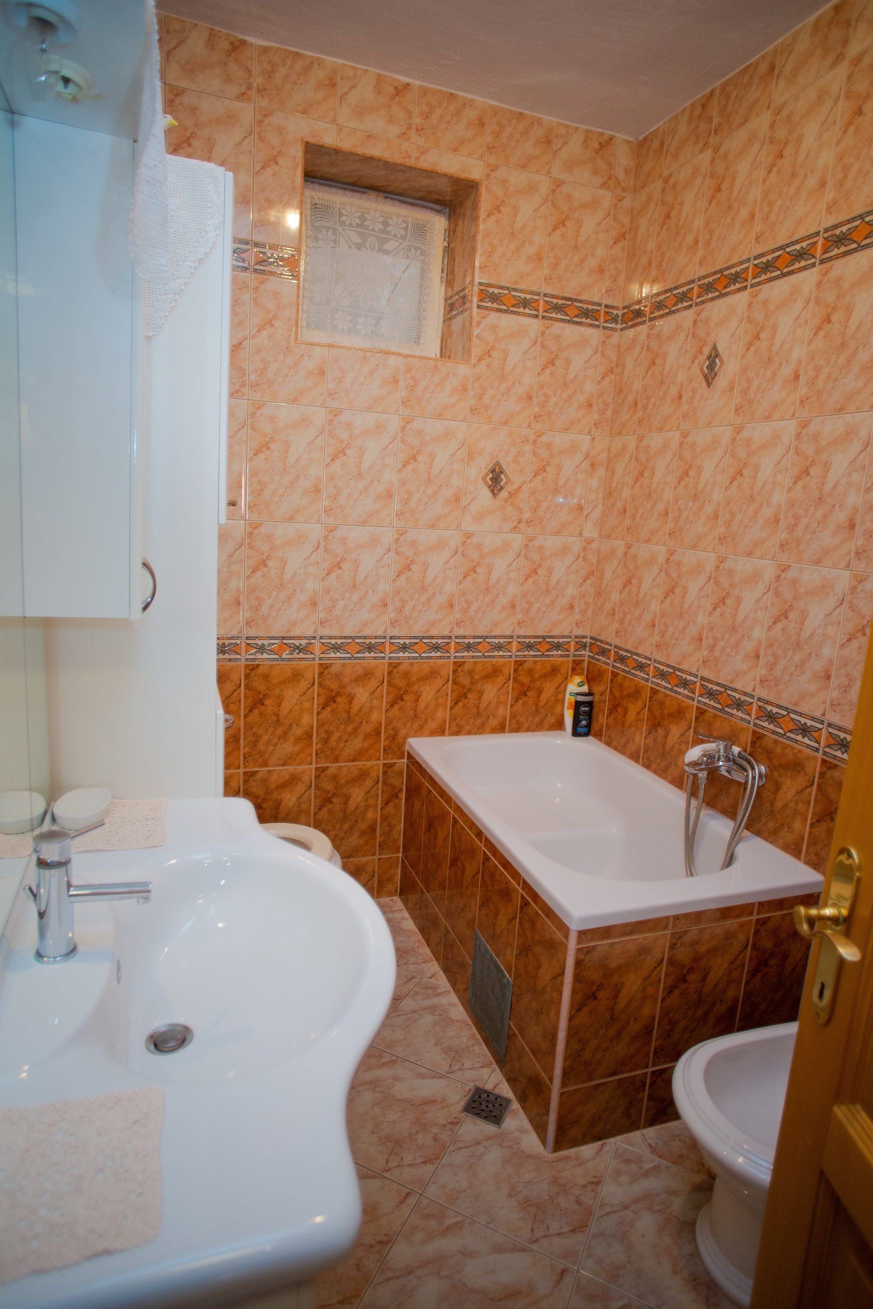 One bedroom apartment near beach Metajna, Pag  A-i