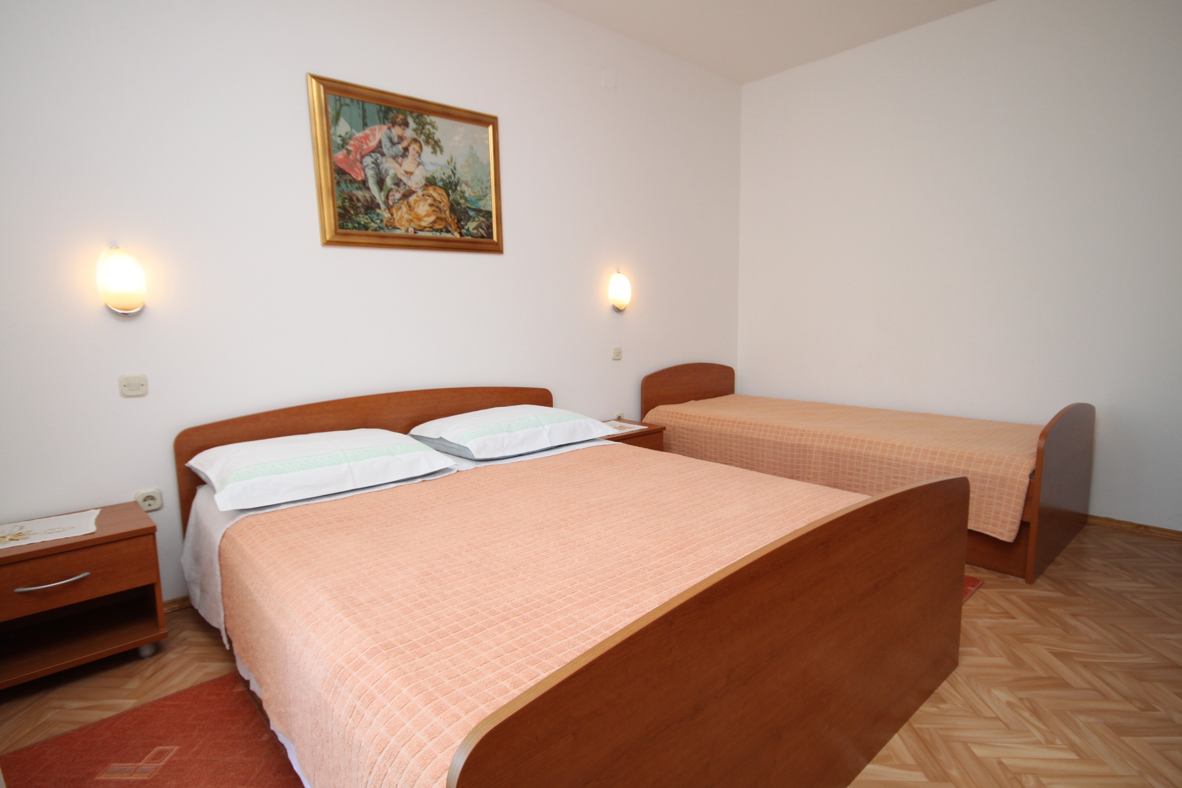 Three bedroom apartment near beach Vlašići, Pag  A-a