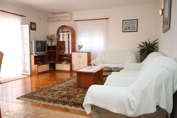 Vlašići, Living room in the apartment, air condition available and WiFi.