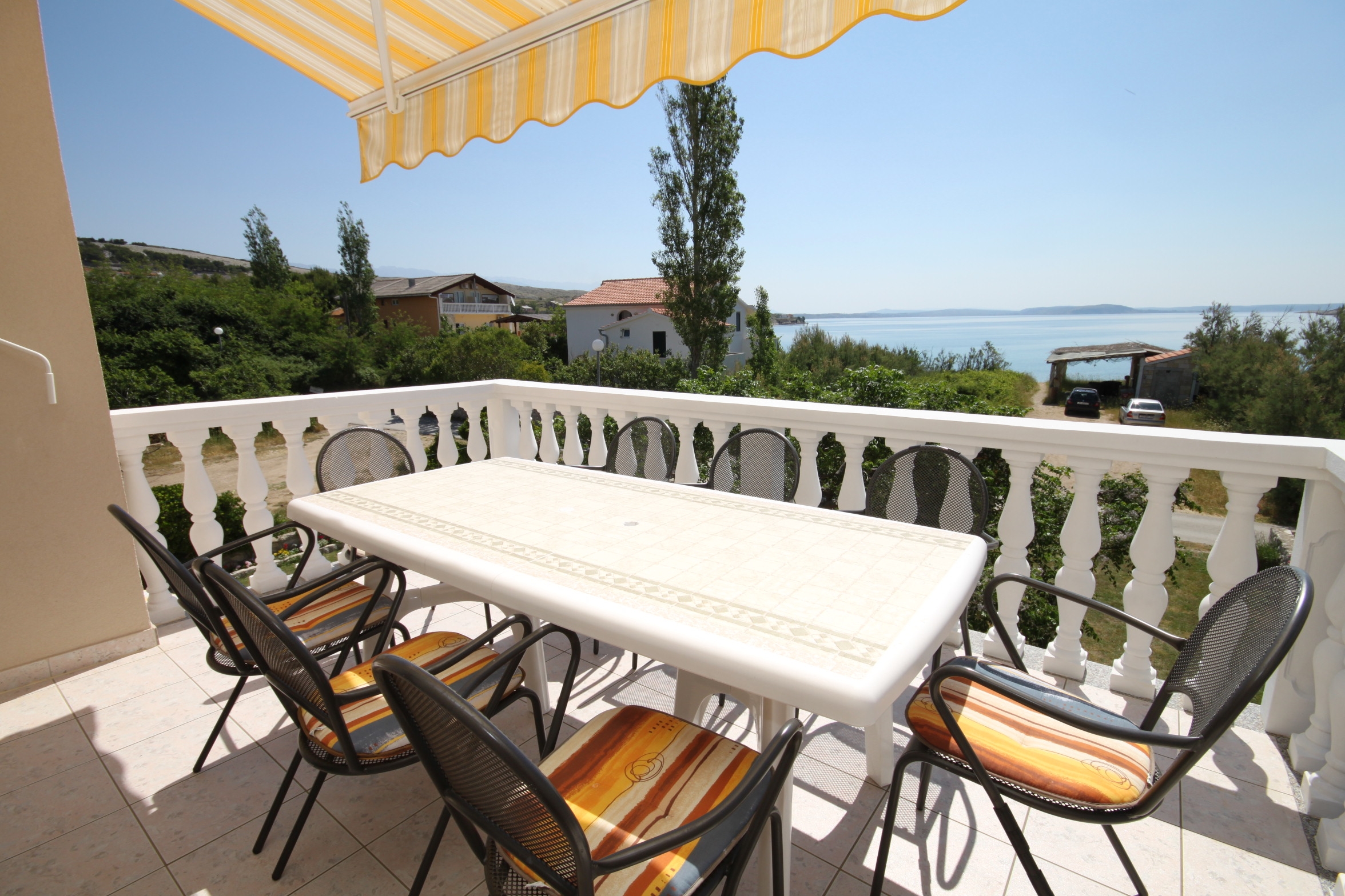 Three bedroom apartment near beach Vlašići, Pag (A-6523-a)