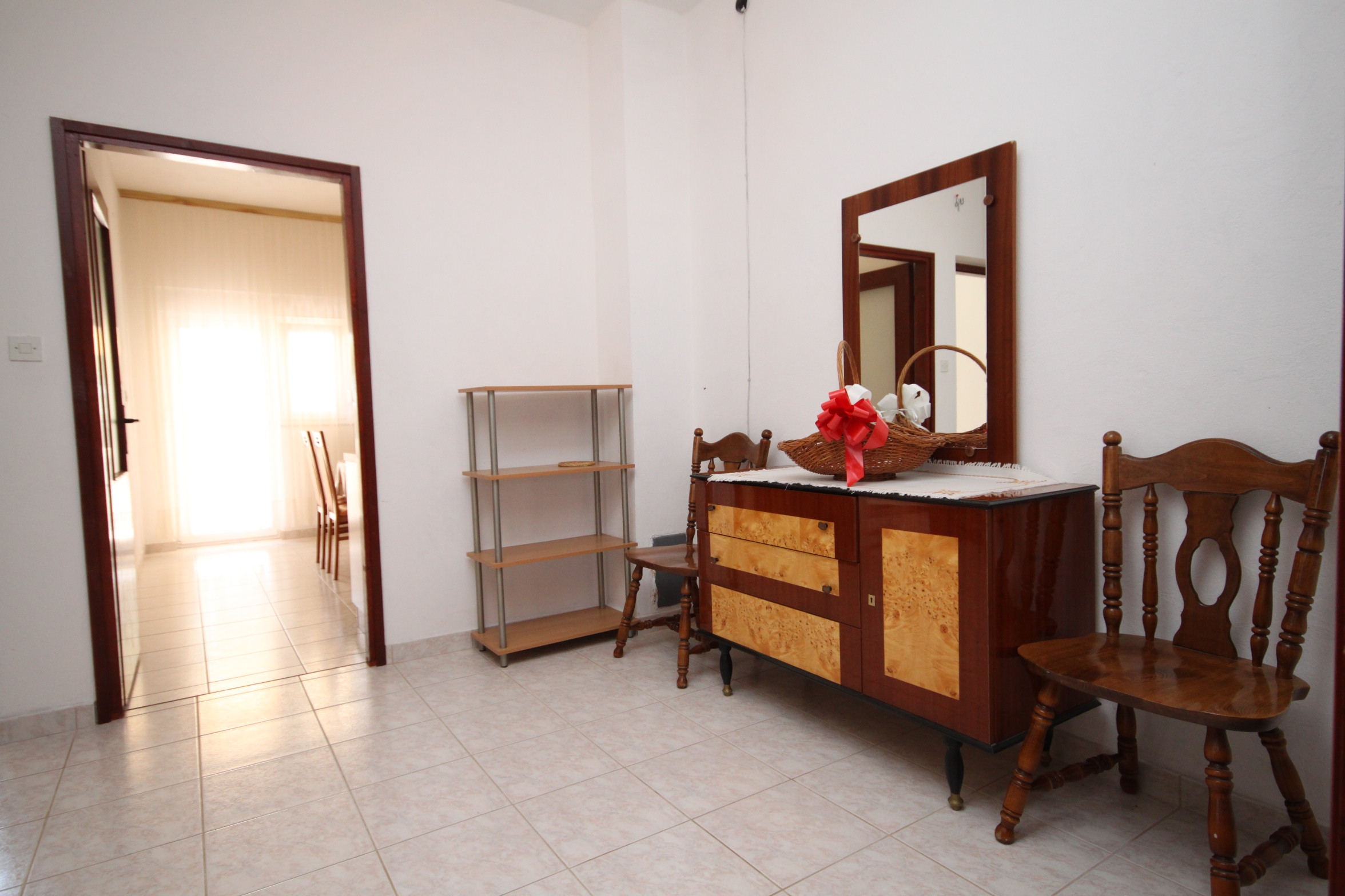 Two bedroom apartment near beach Vlašići, Pag  A-b