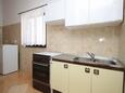 Novalja, Kitchen in the apartment, air condition available and WiFi.