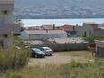 Parking lot Pag, Pag, Parking lot 6525 - Apartments with pebble beach.