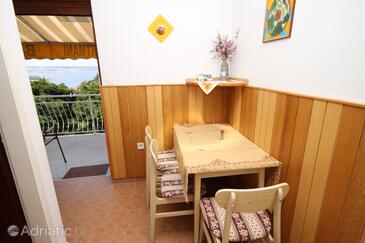 Dining room Starigrad, Dining room in the apartment, dopusteni kucni ljubimci i WIFI.
