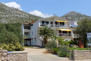 Starigrad, Paklenica, Hébergement 6527 - Appartement avec une plage de galets.