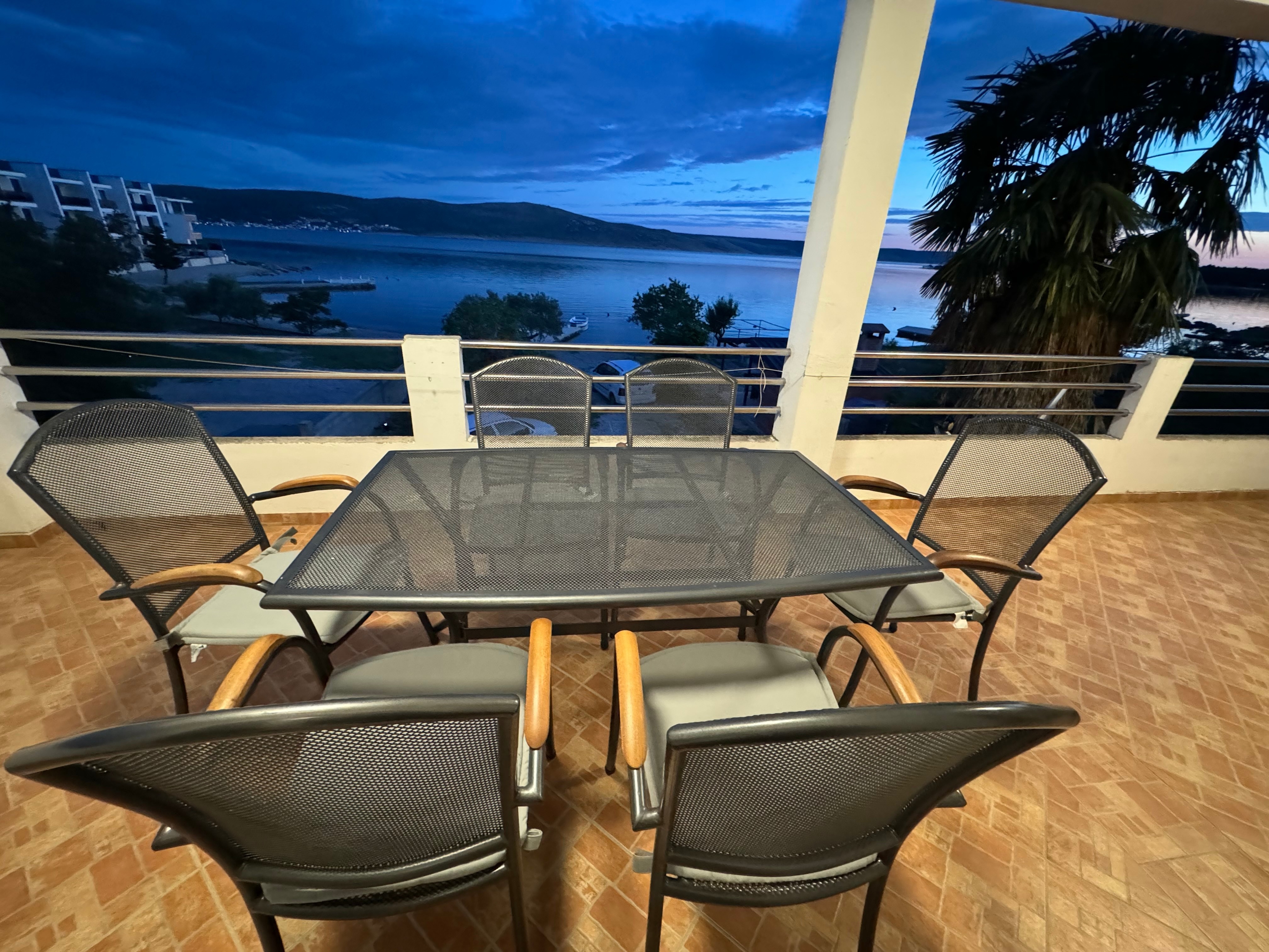 Three bedroom apartment near beach Seline, Paklenica  A-a