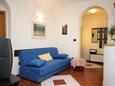 Pag, Sala de estar in the apartment, air condition available y WiFi.