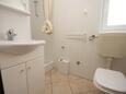 Bathroom Mandre, Bathroom in the apartment, (pet friendly) and WiFi.