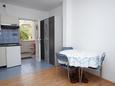 Dining room Pag, Dining room in the studio-apartment, dopusteni kucni ljubimci.