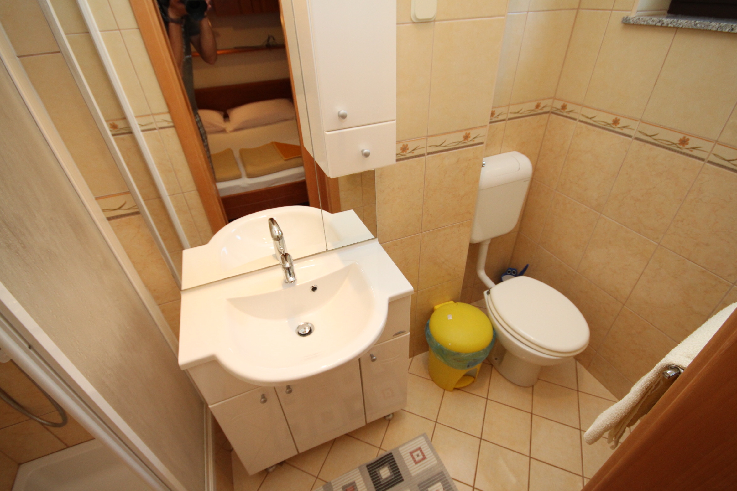 Three bedroom apartment near beach Seline, Paklenica  A-a