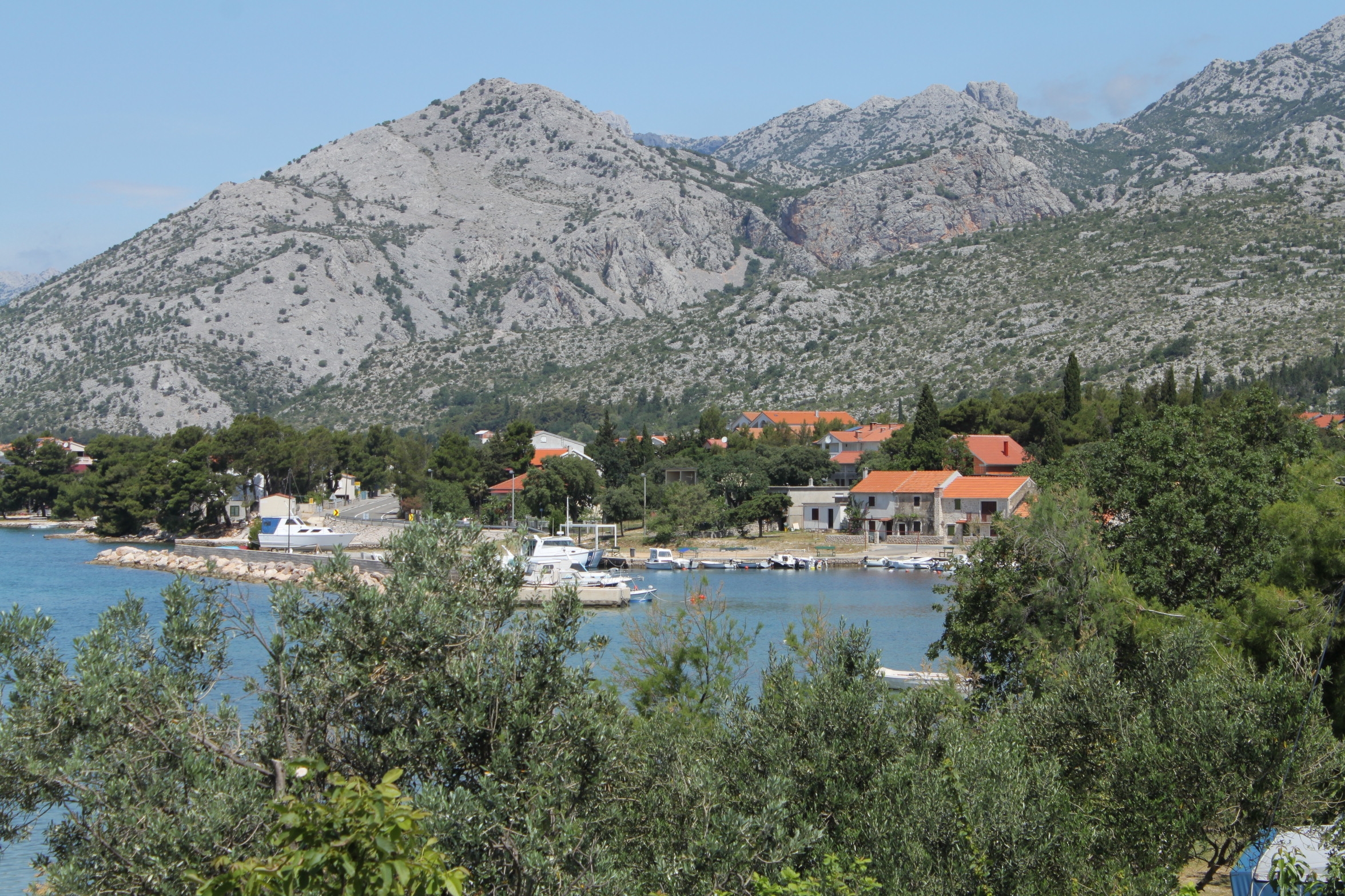 Three bedroom apartment near beach Seline, Paklenica  A-a