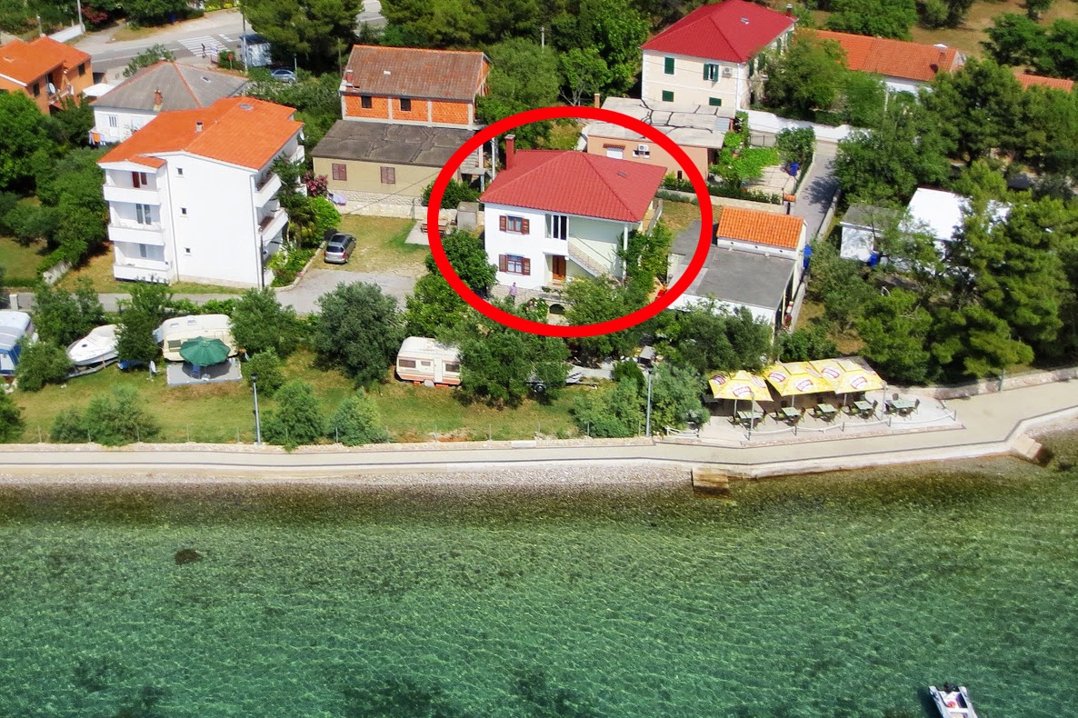 Dvosobni apartman uz plažu Seline, Paklenica  A-c