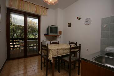 Dining room Mandre, Dining room in the apartment, (pet friendly) and WiFi.