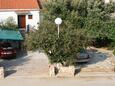 Parking lot Mandre, Pag, Parking lot 6545 - Apartments near sea with pebble beach.