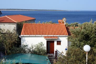 Mandre, Pag, Szálláshely 6545 - Apartmanok a tenger közelében kavicsos stranddal.