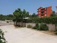Parking lot Novalja, Pag, Parking lot 6551 - Apartments with pebble beach.