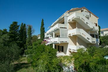 Novalja, Pag, Hébergement 6552 - Appartement avec une plage de galets.