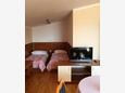 Starigrad, Bedroom in the studio-apartment, WiFi.