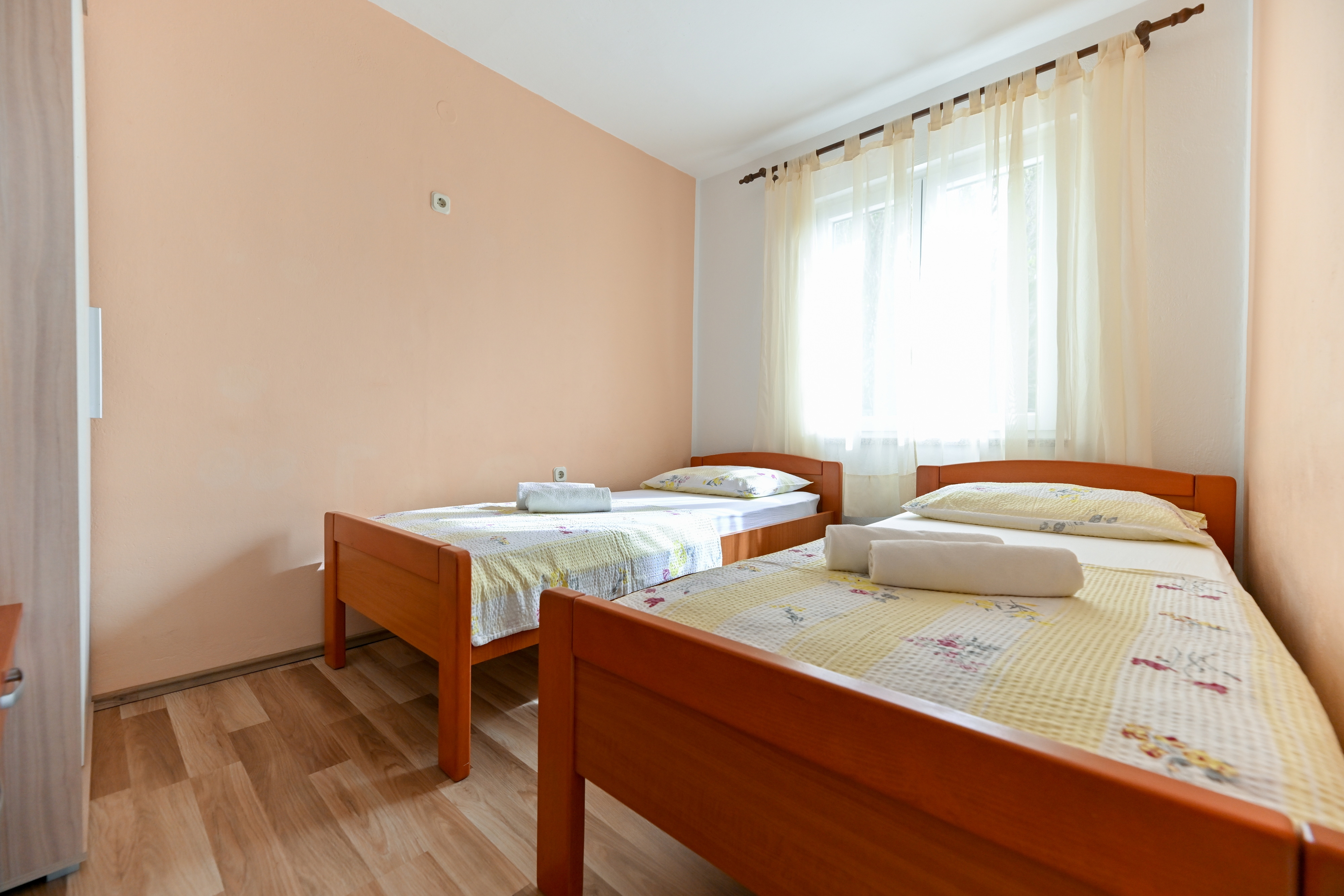 Two bedroom apartment near beach Seline, Paklenica  A-a