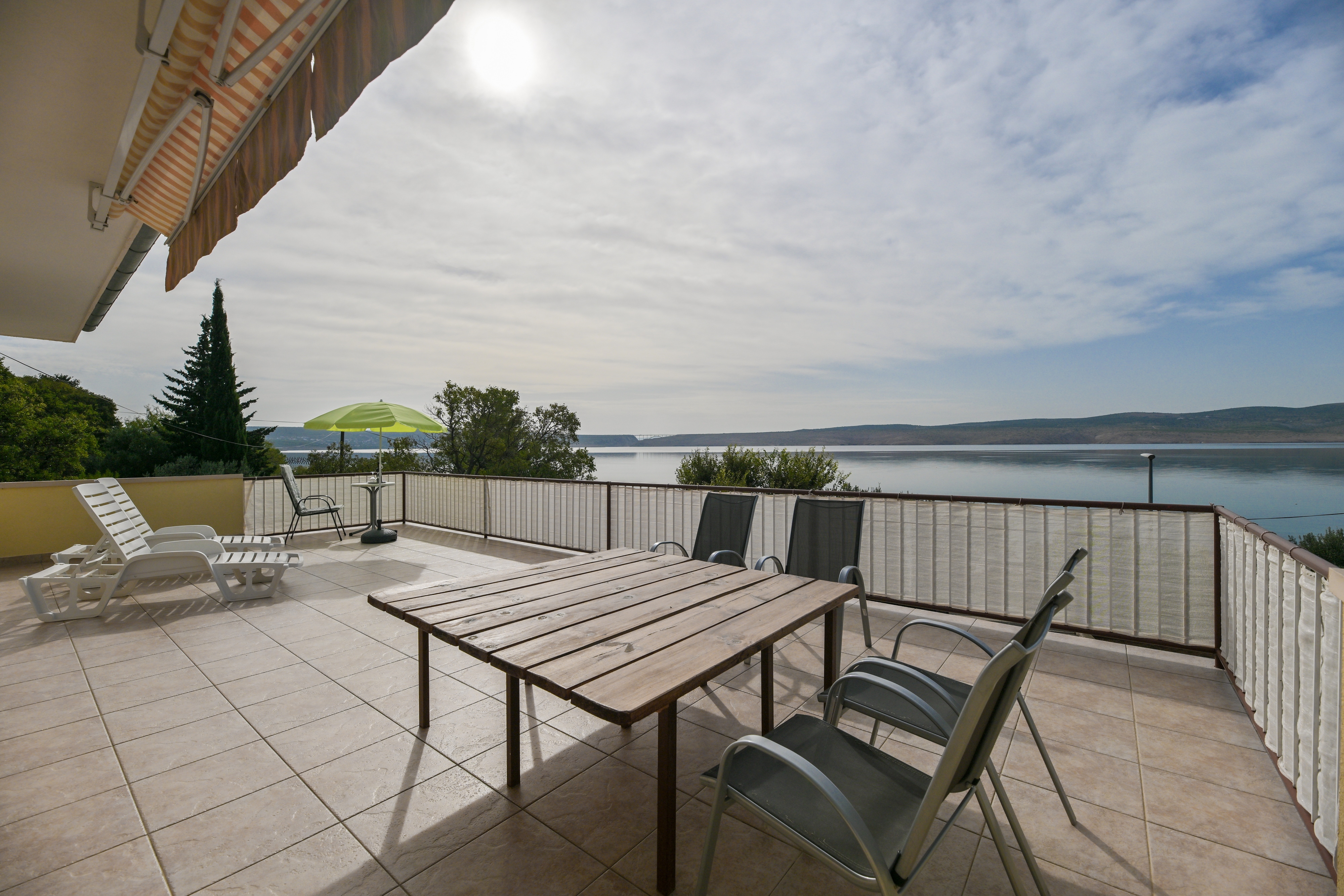 Two bedroom apartment near beach Seline (Paklenica) (A-6564-a)