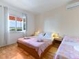 Ložnice 1 Seline, Ložnice 1 v ubytování typu apartment, s klimatizací, domácí mazlíčci povoleni a WiFi.