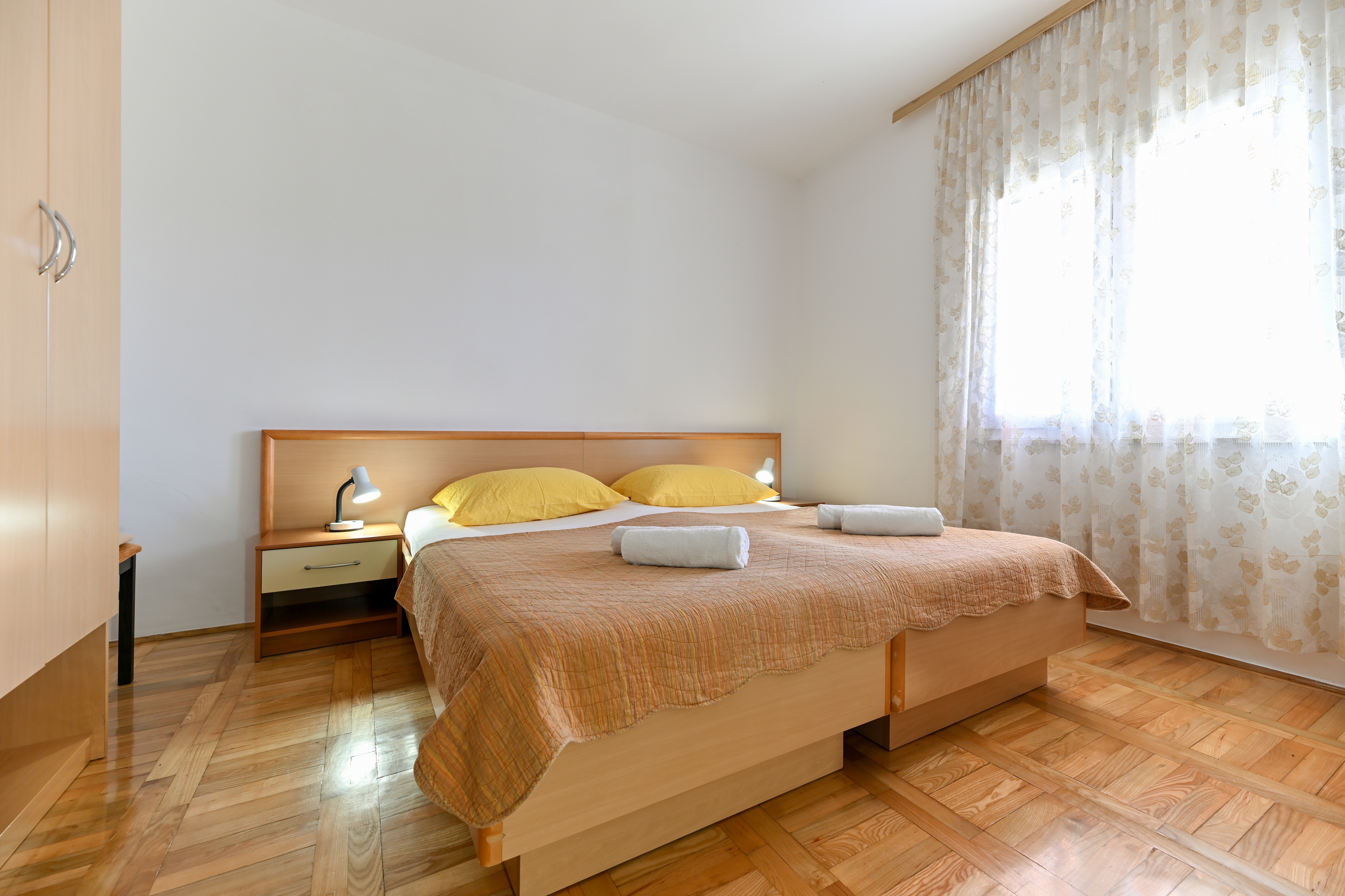 Two bedroom apartment near beach Seline, Paklenica  A-b