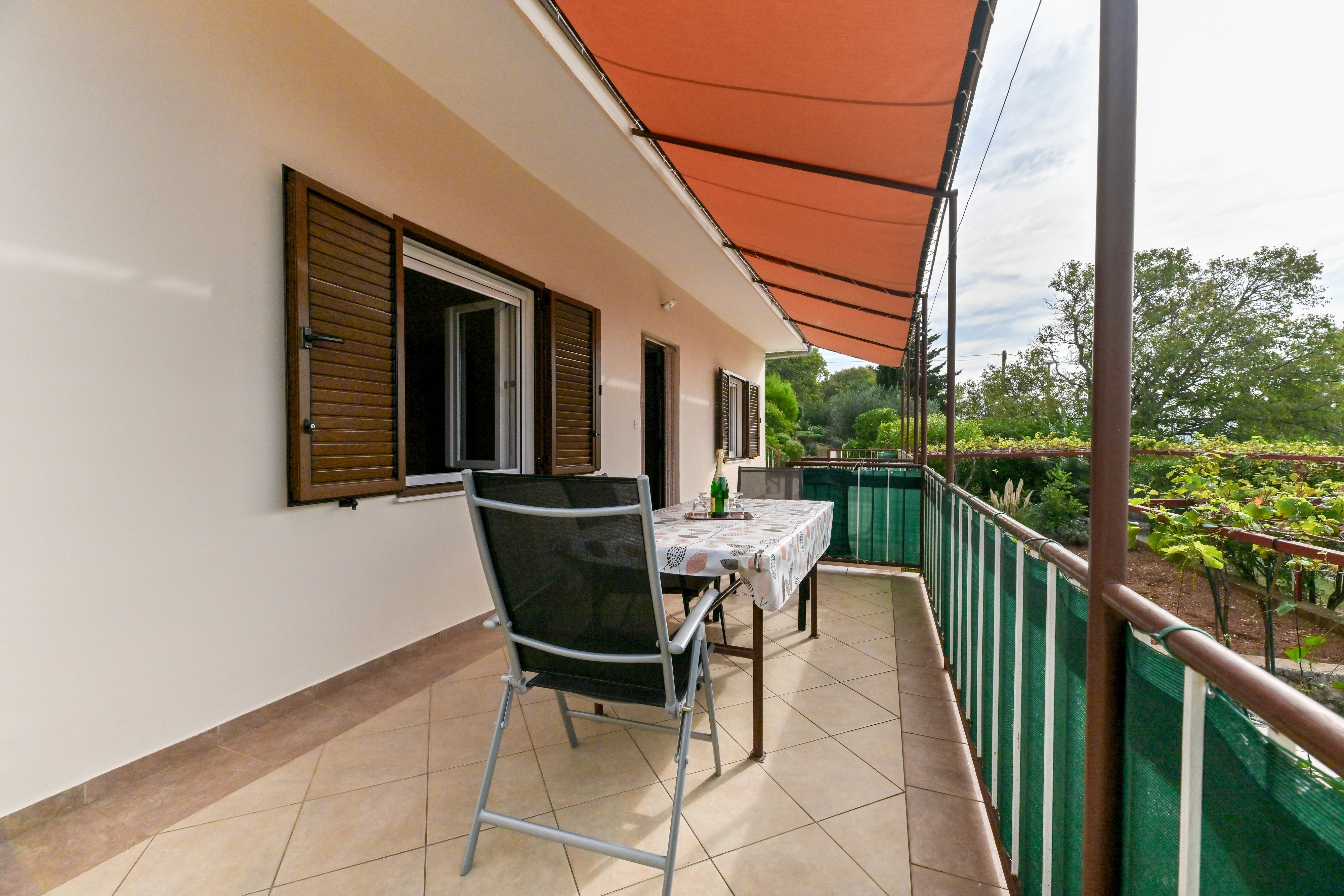 Two bedroom apartment near beach Seline, Paklenica  A-b