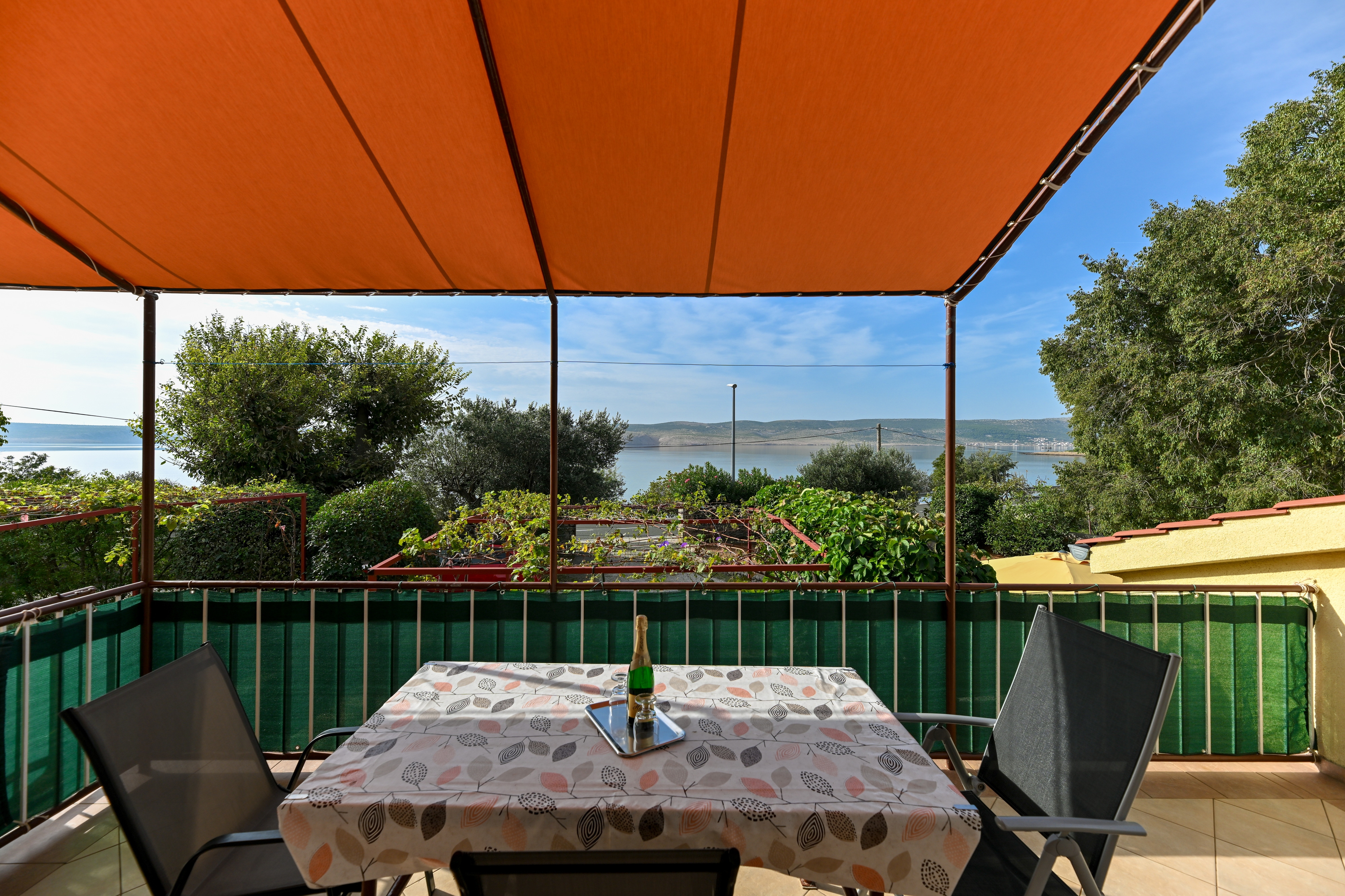 Two bedroom apartment near beach Seline, Paklenica  A-b