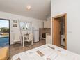 Dining room Seline, Dining room in the studio-apartment, (pet friendly) and WiFi.