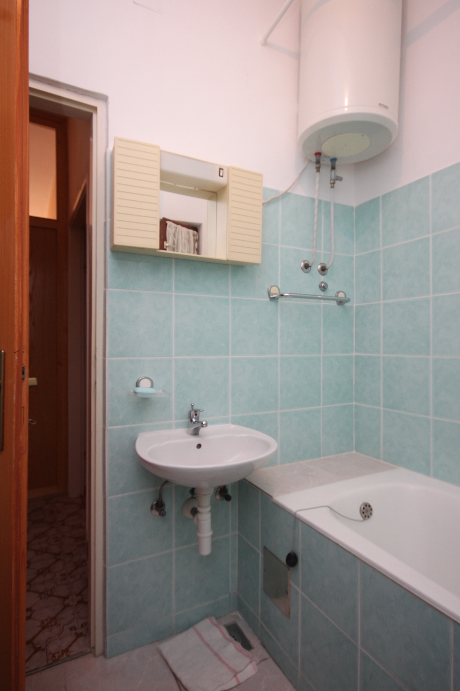 Three bedroom apartment with terrace and sea view Maslenica, Novigrad  A-a