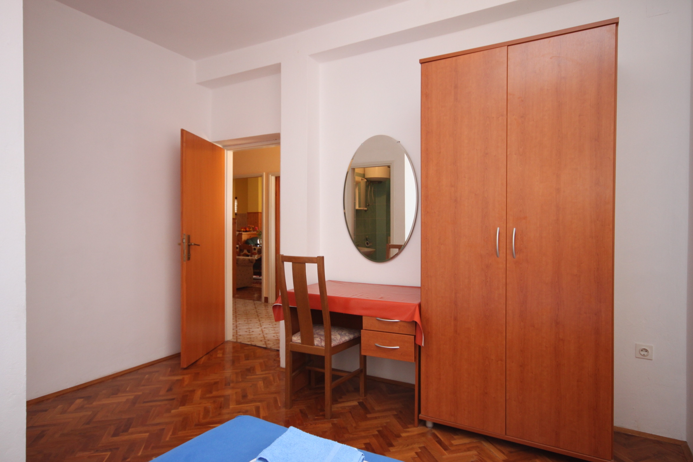 Three bedroom apartment with terrace and sea view Maslenica, Novigrad  A-a