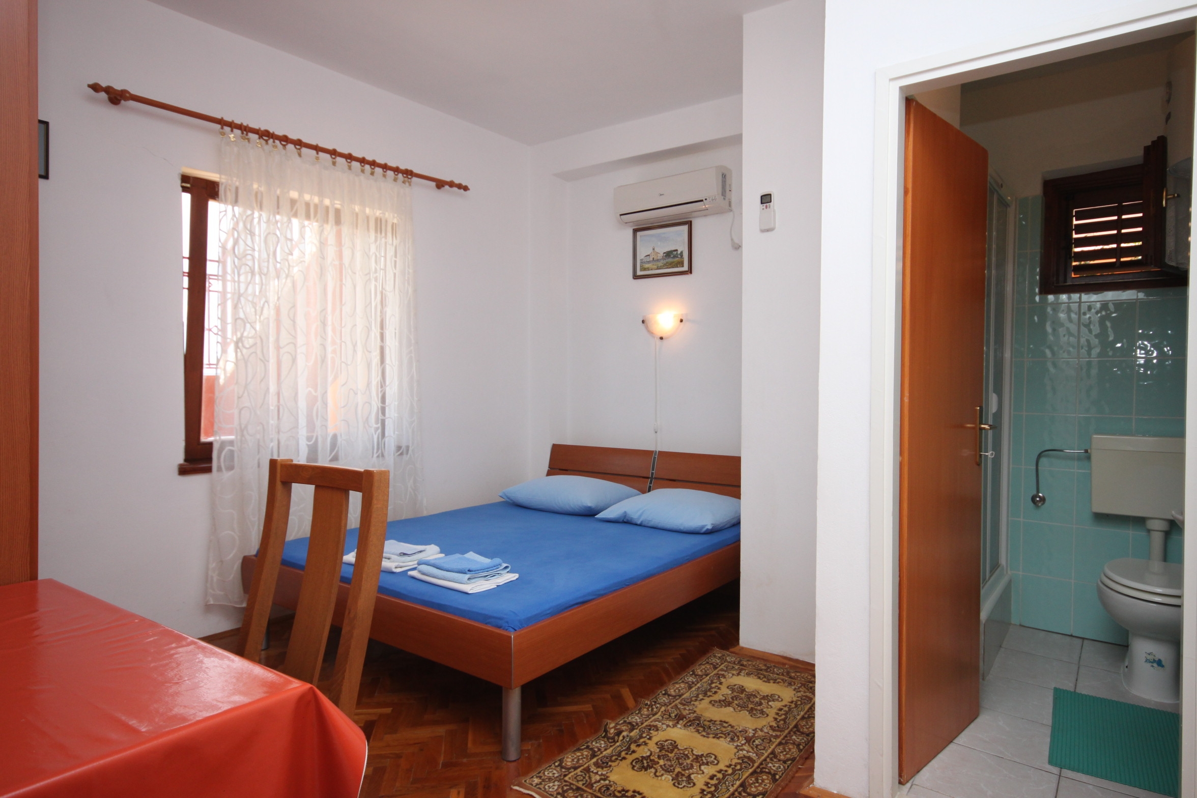Three bedroom apartment with terrace and sea view Maslenica, Novigrad  A-a