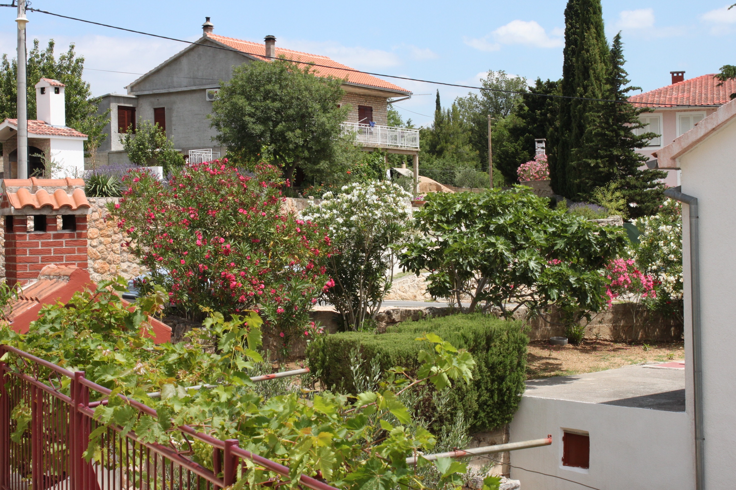 Three bedroom apartment with terrace and sea view Maslenica, Novigrad  A-a