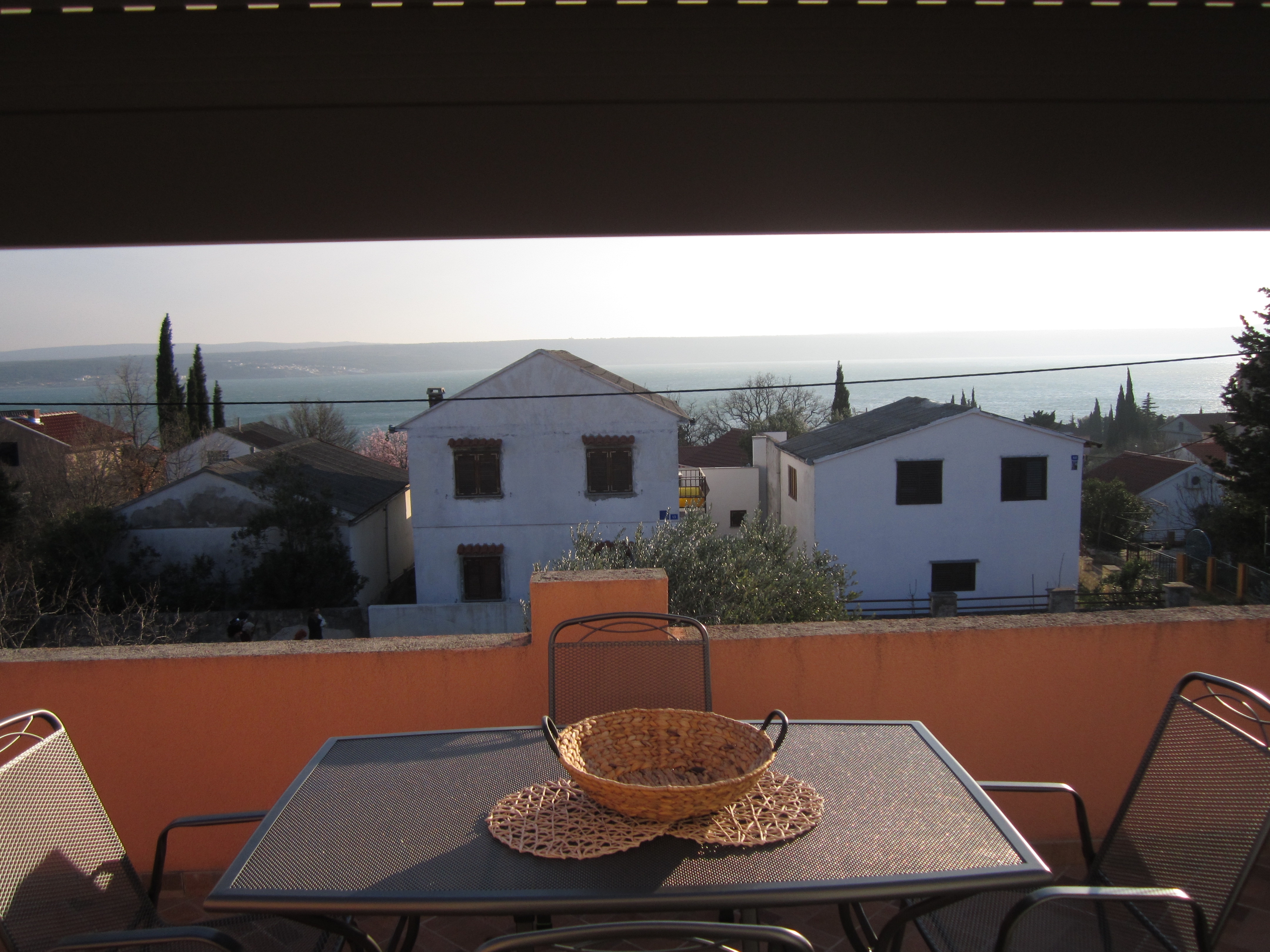 Two bedroom apartment with terrace and sea view Maslenica, Novigrad  A-d