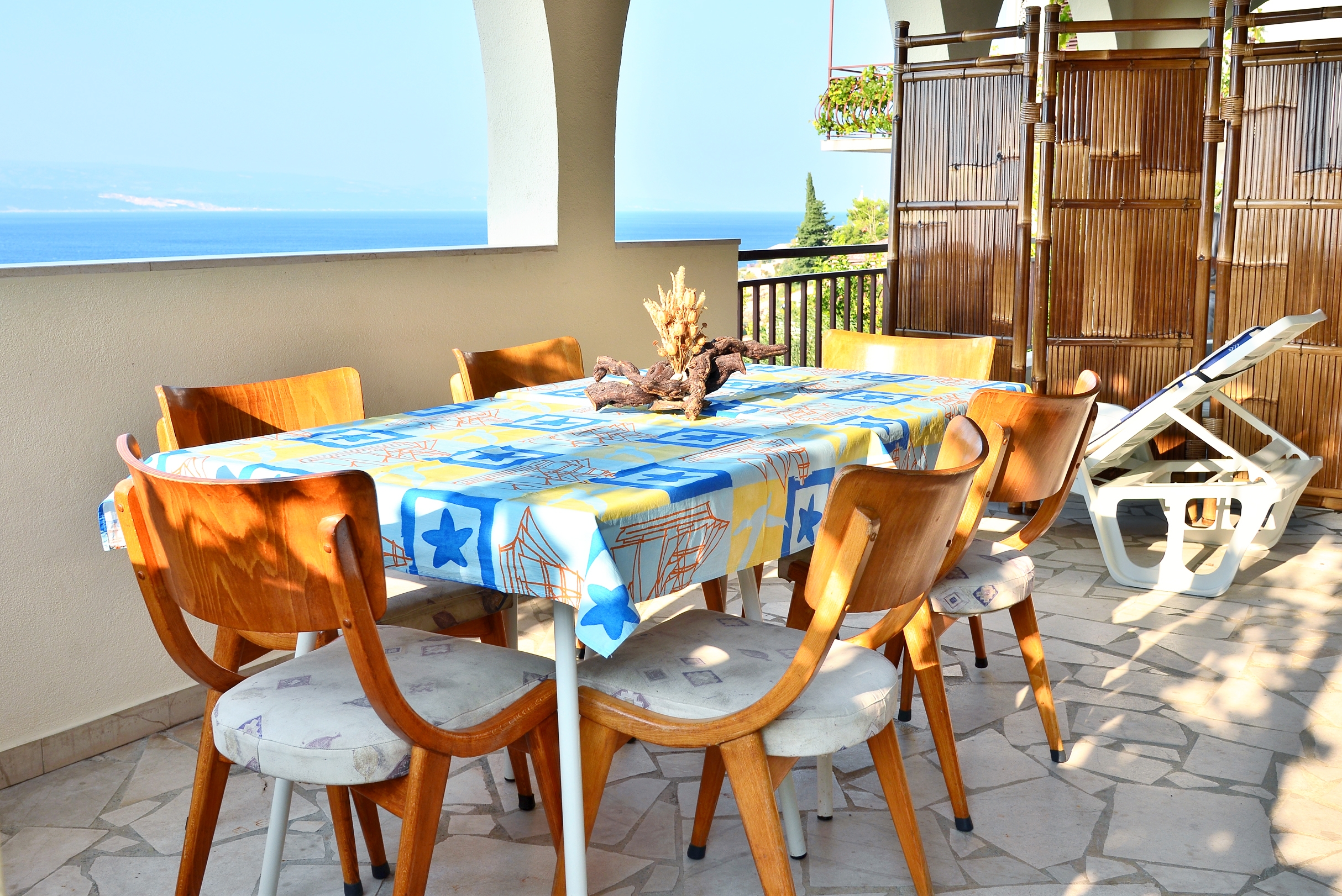 Two bedroom apartment near beach Pisak, Omiš (A-658-b) Two bedroom apartment near beach Pisak, Omiš (A-658-b)