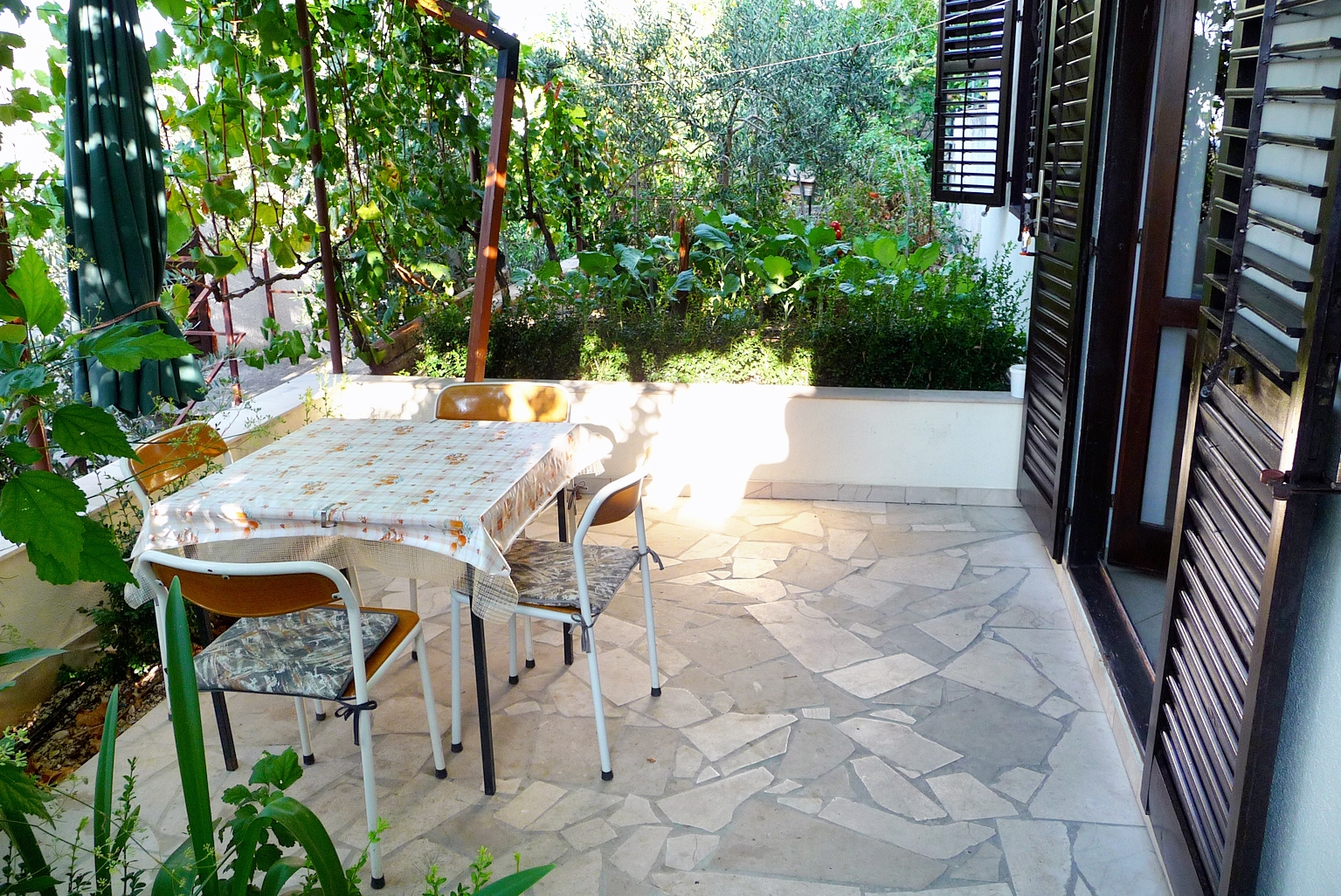 Studio flat near beach Pisak, Omiš (AS-658-a) Studio flat near beach Pisak, Omiš (AS-658-a)