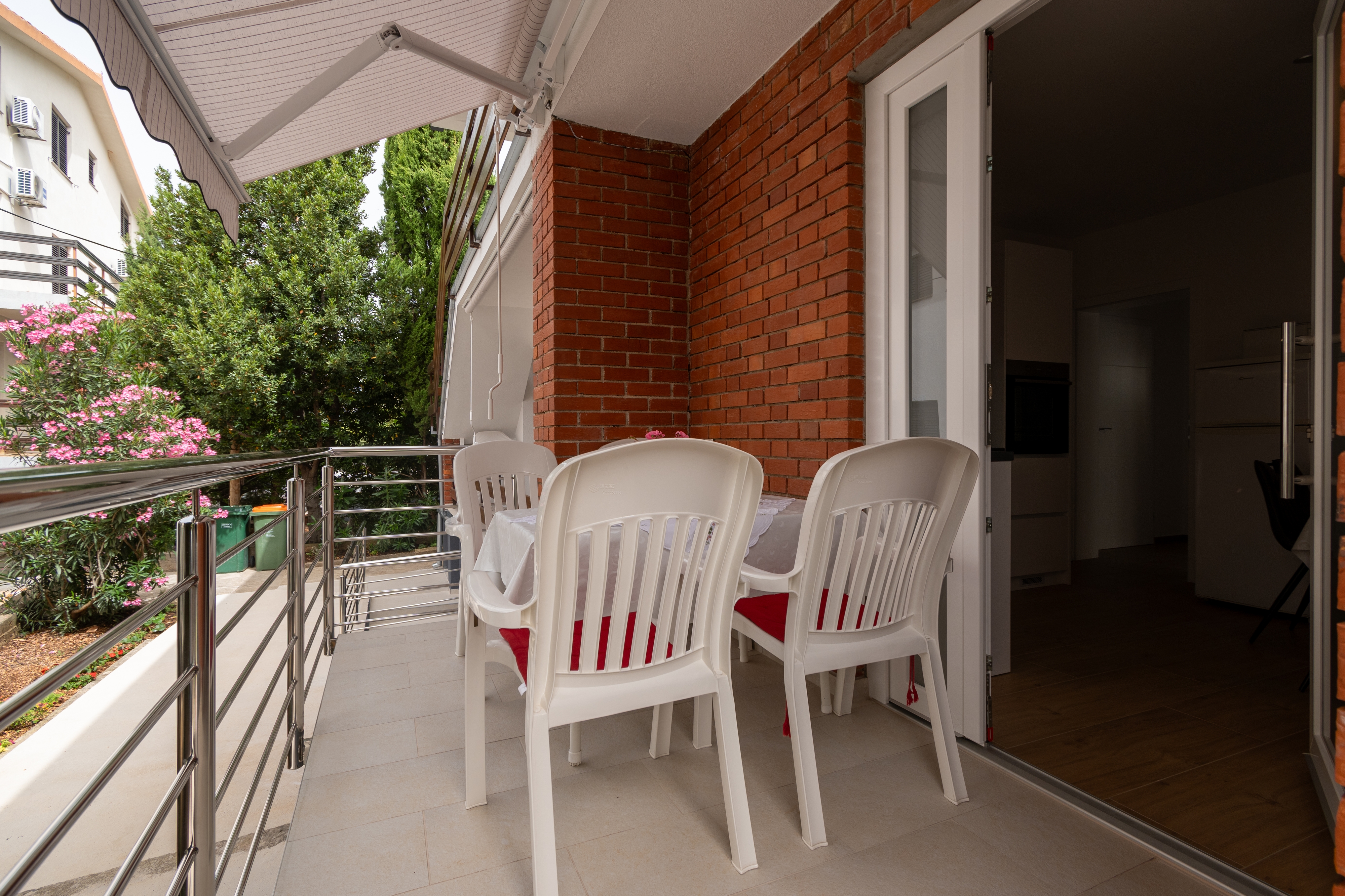 One bedroom apartment with terrace Starigrad, Paklenica  A-a