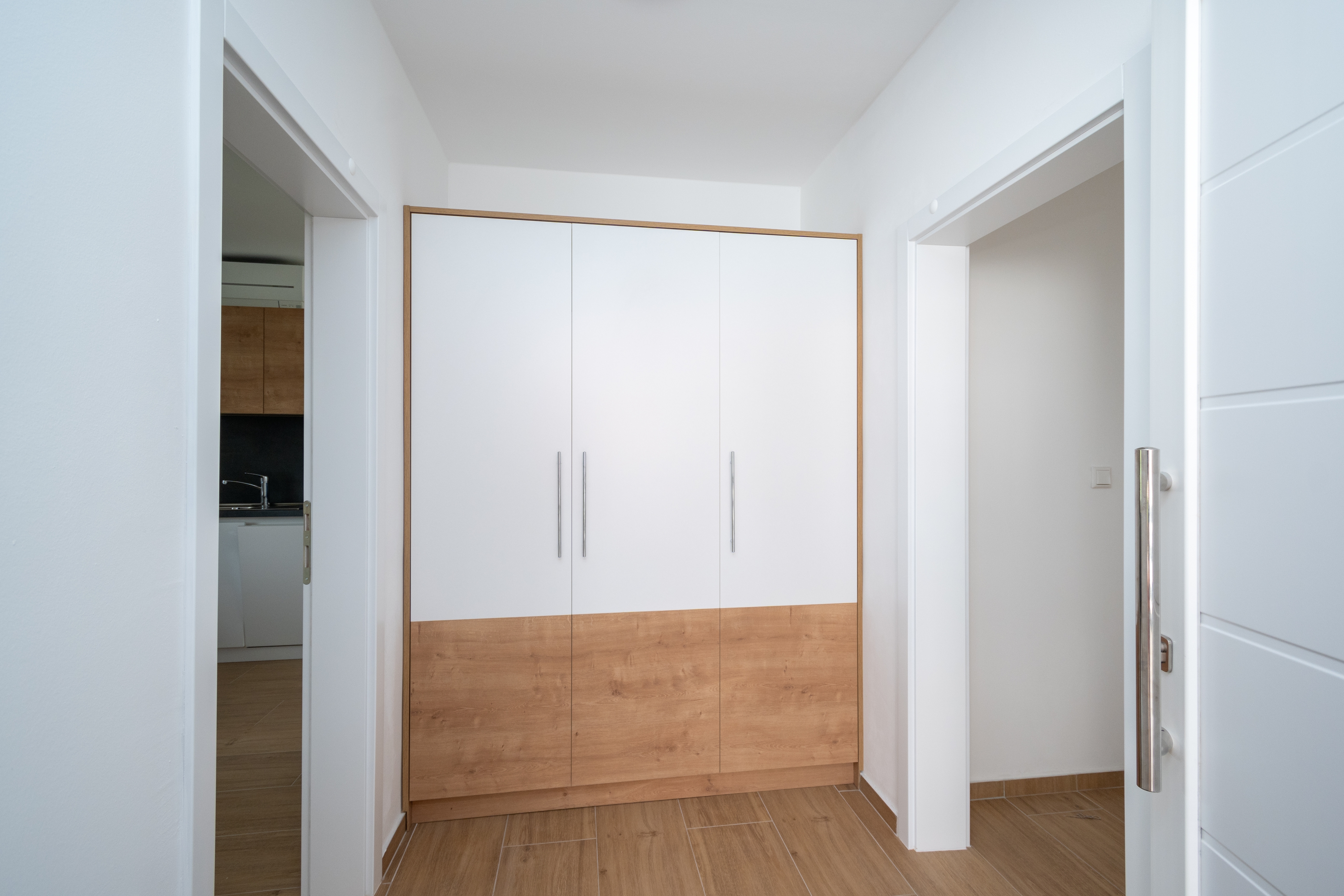 Two bedroom apartment with terrace Starigrad, Paklenica  A-b
