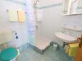 Bathroom 2 Jakišnica, Bathroom 2 in the apartment, (pet friendly) and WiFi.