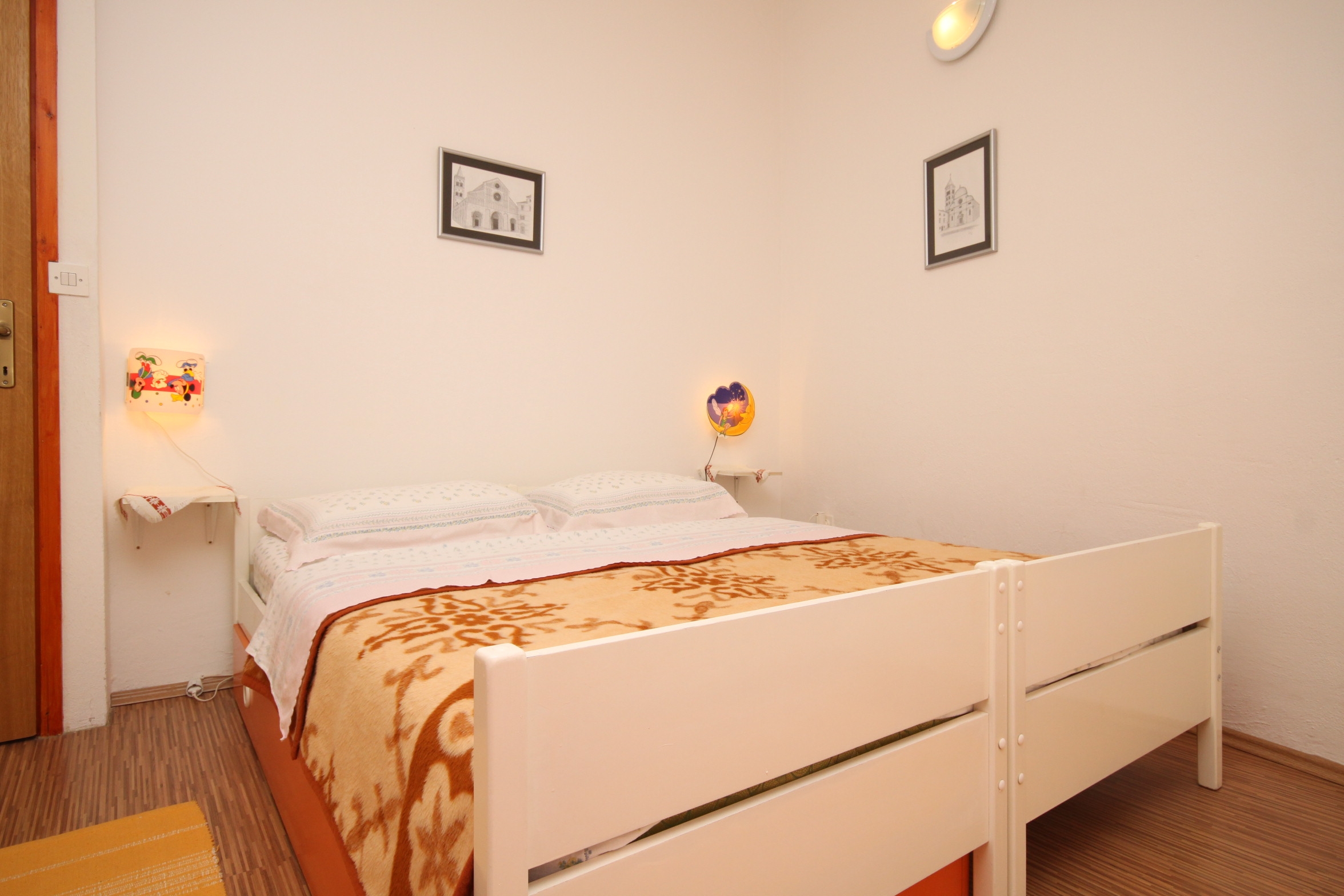 Two bedroom apartment with terrace and sea view Starigrad, Paklenica  A-a