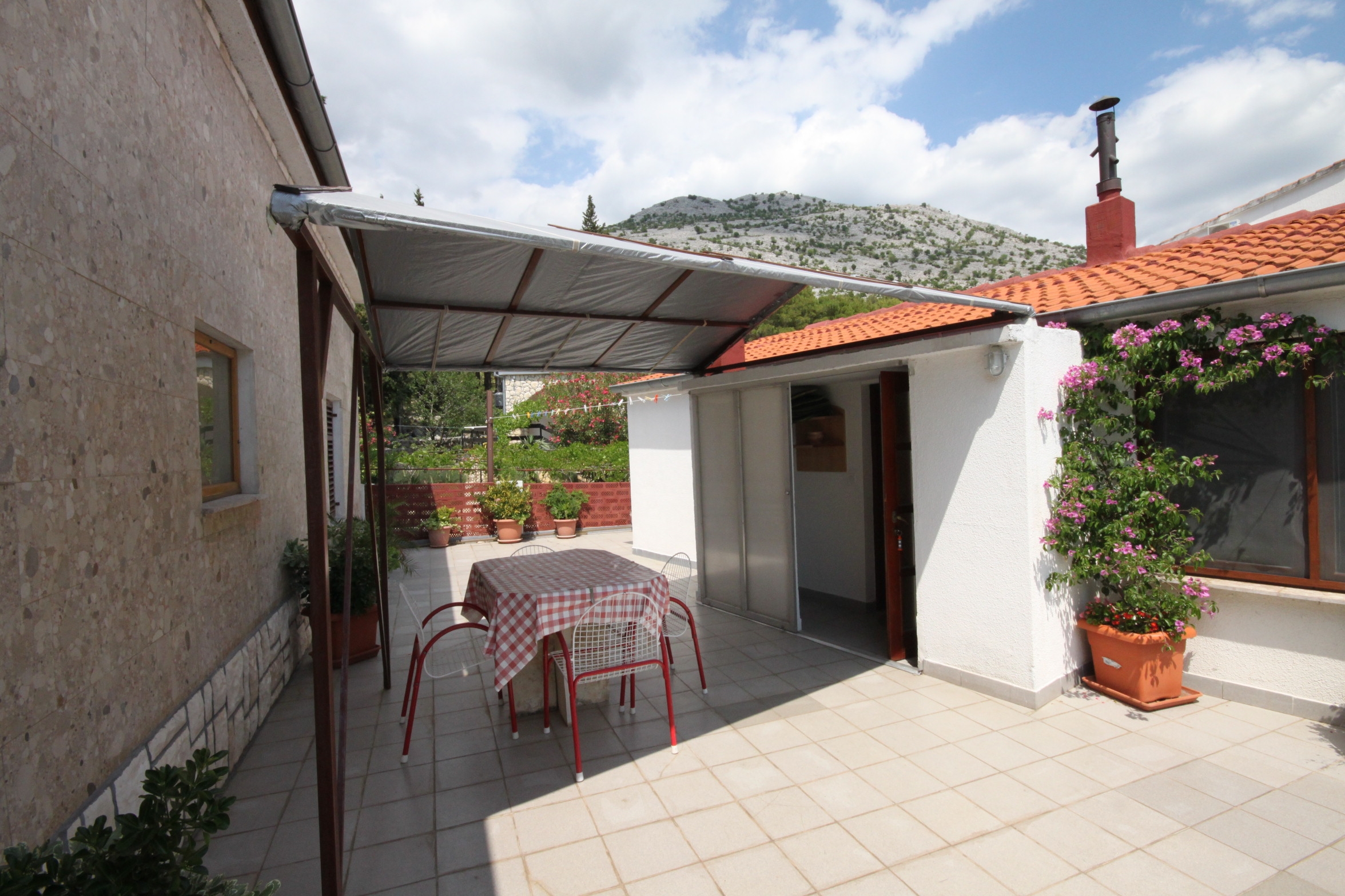 Two bedroom apartment with terrace and sea view Starigrad, Paklenica  A-a